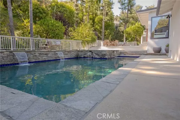 Los Angeles, CA 90049,3479 Mandeville Canyon RD