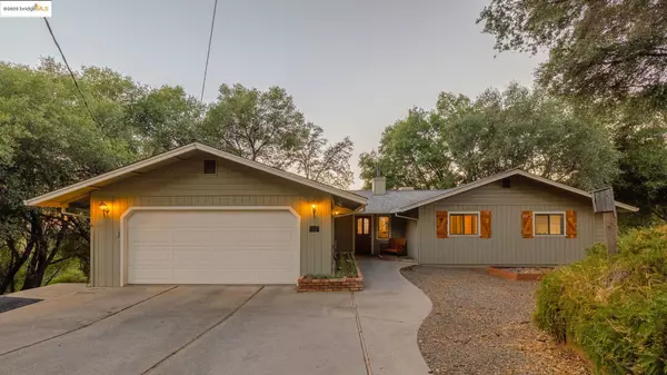 14130 Oak Knoll Rd, Sonora, CA 95370