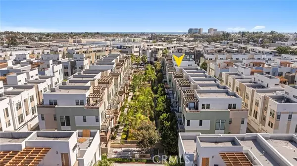 Costa Mesa, CA 92627,1675 Grand VW