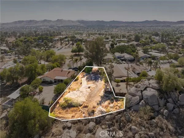 Perris, CA 92570,315 Cochise RD