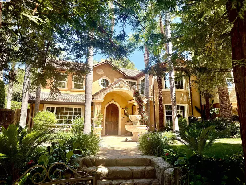 107 Verde Mesa Dr, Danville, CA 94526