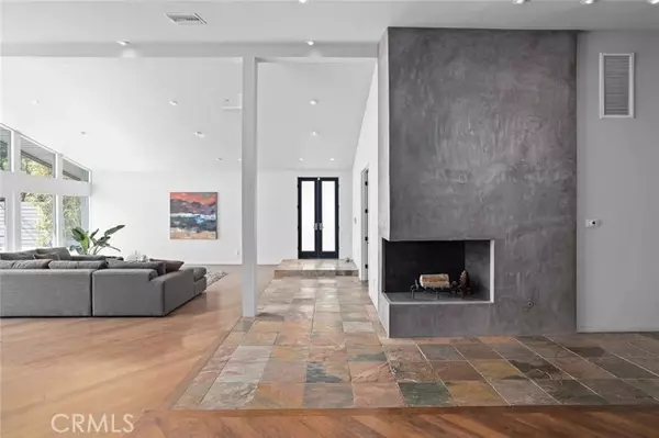 Beverly Hills, CA 90210,2420 Bowmont DR