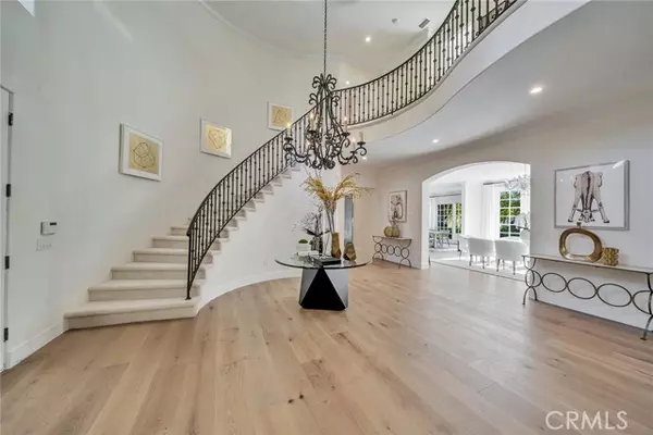 Calabasas, CA 91302,5451 Newcastle LN