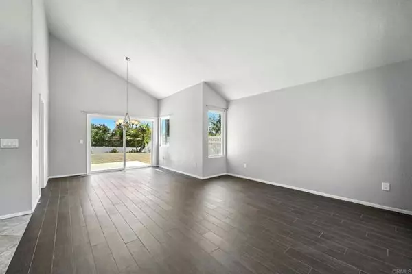 Carlsbad, CA 92010,2639 Sutter ST