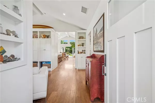 Costa Mesa, CA 92627,229 Del Mar AVE