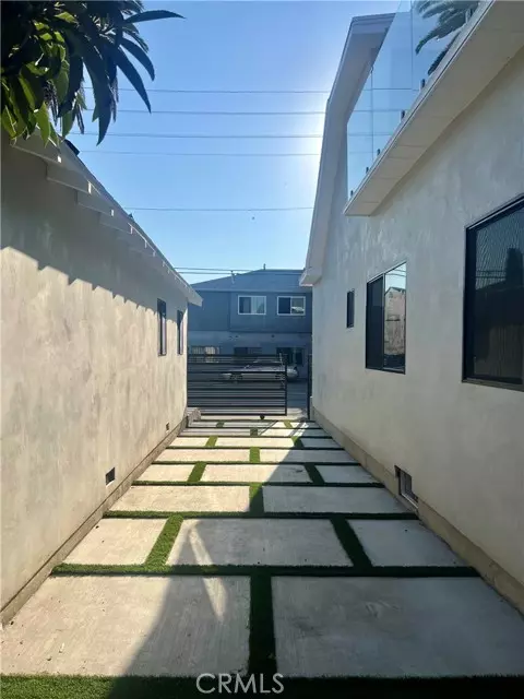Hollywood, CA 90038,1170 Wilton