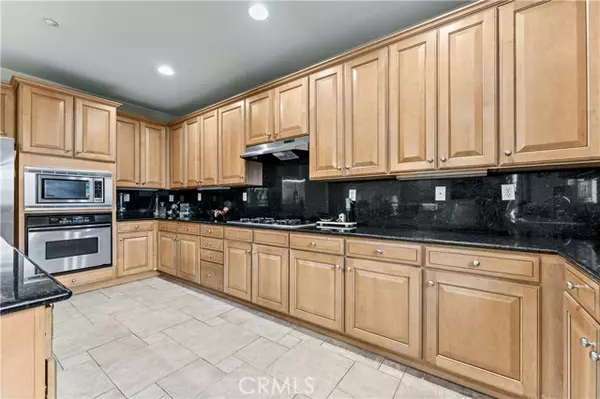 Fontana, CA 92336,15601 N Peak LN