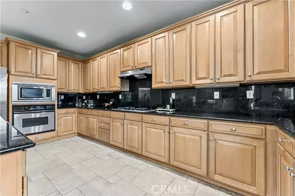 Fontana, CA 92336,15601 N Peak LN