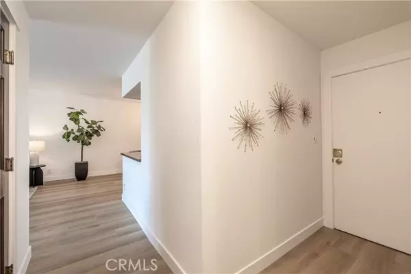 Valley Village, CA 91607,12830 Burbank BLD 110