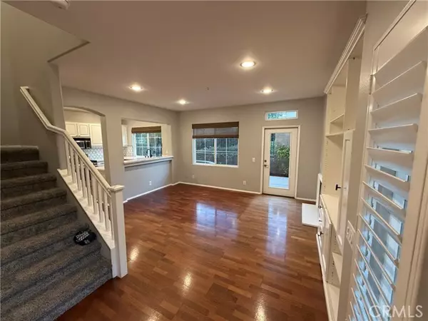 Irvine, CA 92602,97 Ardmore