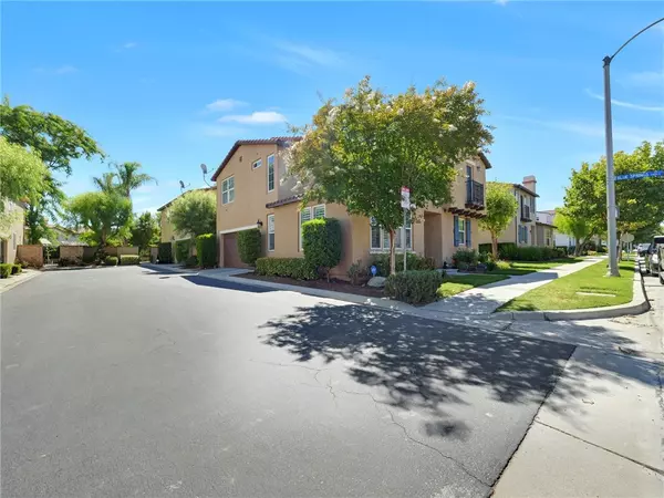 Corona, CA 92883,4195 Windspring ST