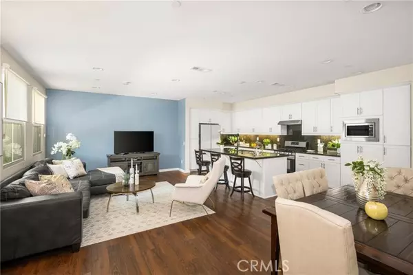 Irvine, CA 92618,228 Borrego