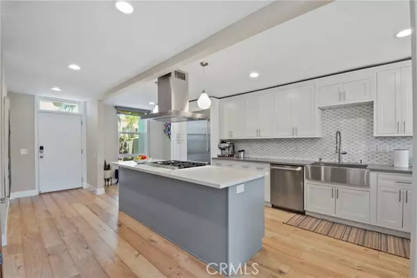 Huntington Beach, CA 92649,4062 Aladdin DR
