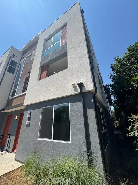 Santa Ana, CA 92705,1812 E 1st ST 280