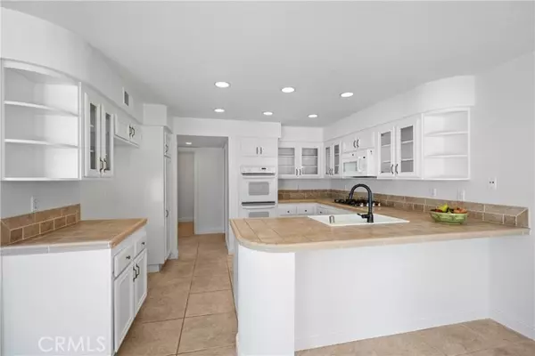 Rancho Santa Margarita, CA 92688,33 Calle Maria