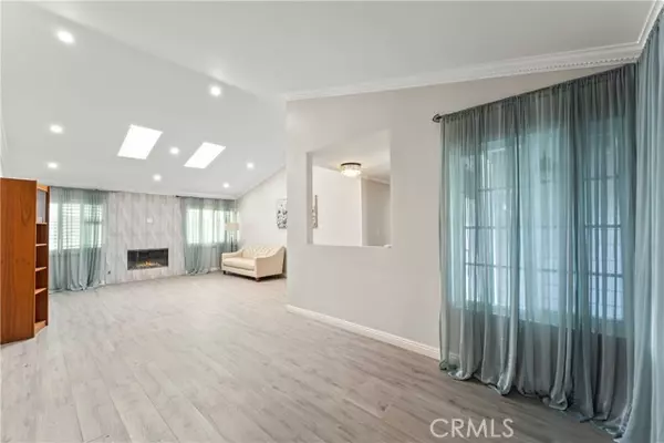West Hills, CA 91307,7007 Royer AVE