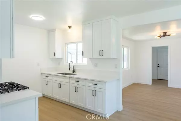 Redlands, CA 92374,1218 6th ST