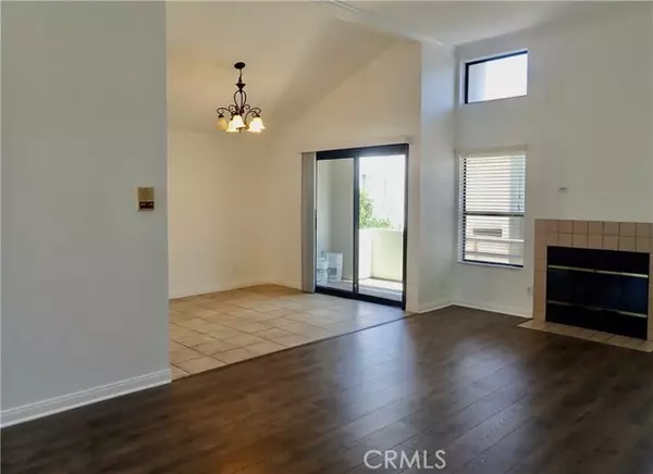 4275 Las Virgenes RD 3, Calabasas, CA 91302