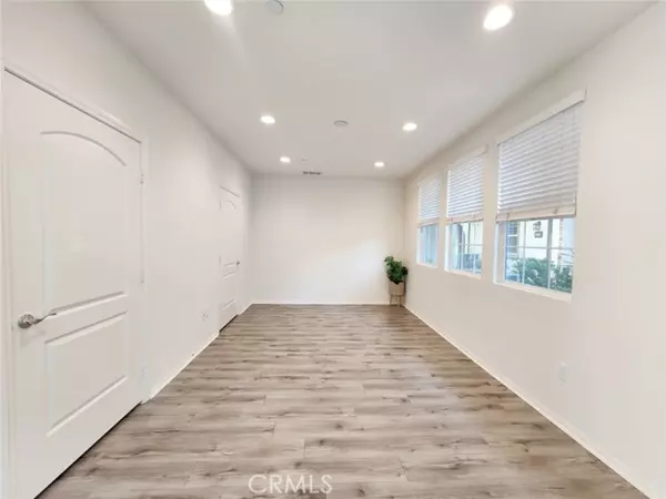 La Habra, CA 90631,1220 W La Habra BLD 306