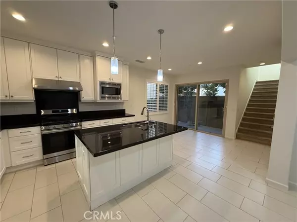 Irvine, CA 92620,62 Strawberry