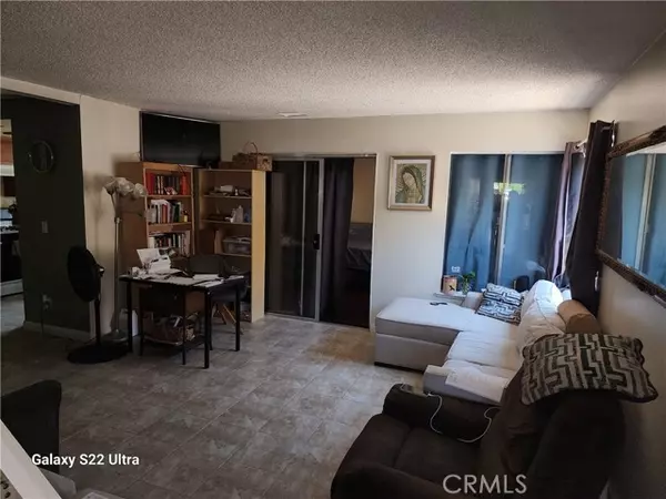 Fontana, CA 92335,16171 Winterwood LN