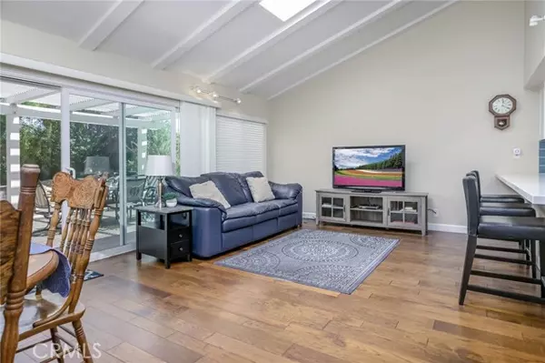 Los Alamitos, CA 90720,3931 Myra Ave.