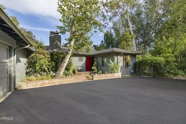 1556 Scenic DR, Pasadena, CA 91103