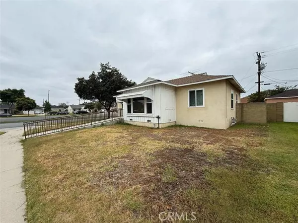Lakewood, CA 90713,5672 Adenmoor AVE