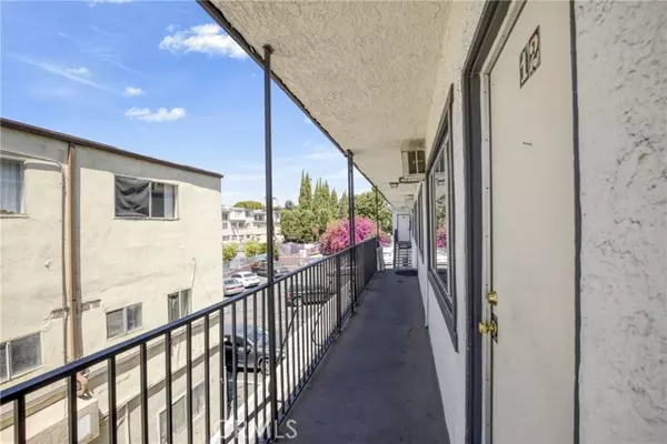 Los Angeles, CA 90065,3411 Drew ST