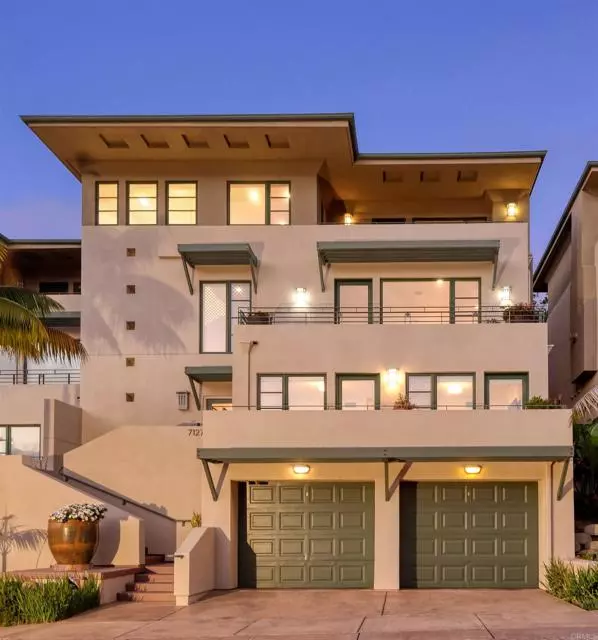 La Jolla, CA 92037,7127 Fay AVE