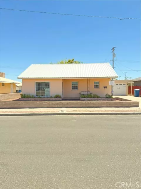 Needles, CA 92363,1621 Collins ST