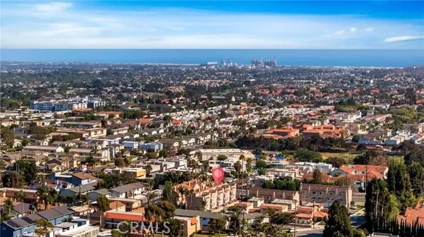 7655 Yorktown AVE, Huntington Beach, CA 92648
