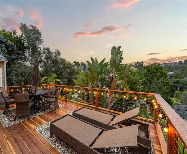3260 De Witt DR, Los Angeles, CA 90068