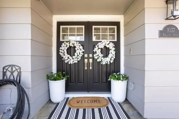Vista, CA 92083,1037 Philips ST