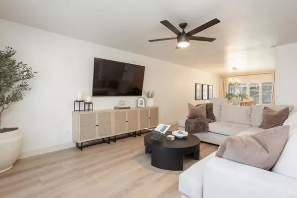 Vista, CA 92083,1037 Philips ST