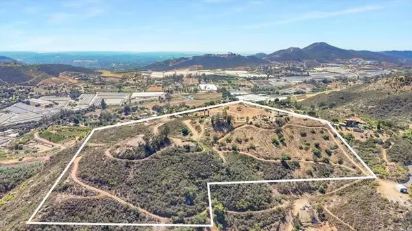 San Marcos, CA 92069,3020 22 Joni LN