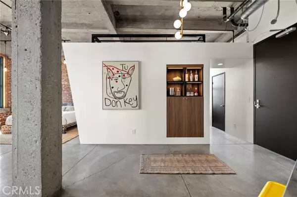 Long Beach, CA 90802,100 W 5th ST 8D