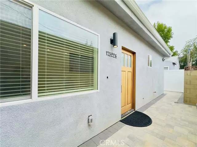 17522 1/2 Lemay ST, Lake Balboa, CA 91406