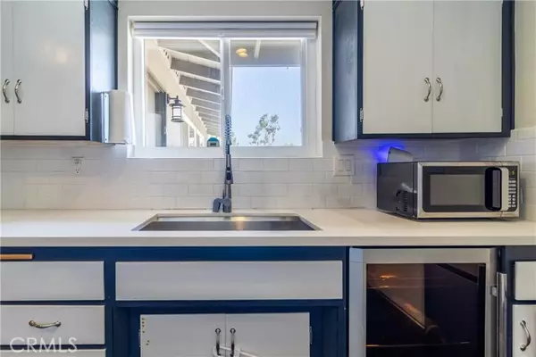 Montebello, CA 90640,861 N Maple AVE