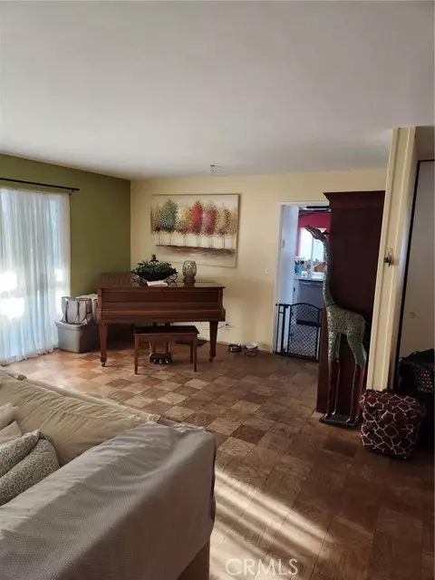 Canoga Park, CA 91303,7419 Farralone AVE