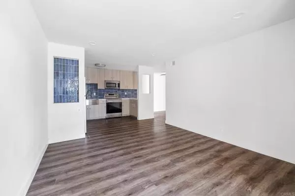 El Cajon, CA 92021,745 E Bradley AVE 27