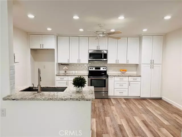 1345 Cabrillo Park DR R05, Santa Ana, CA 92701