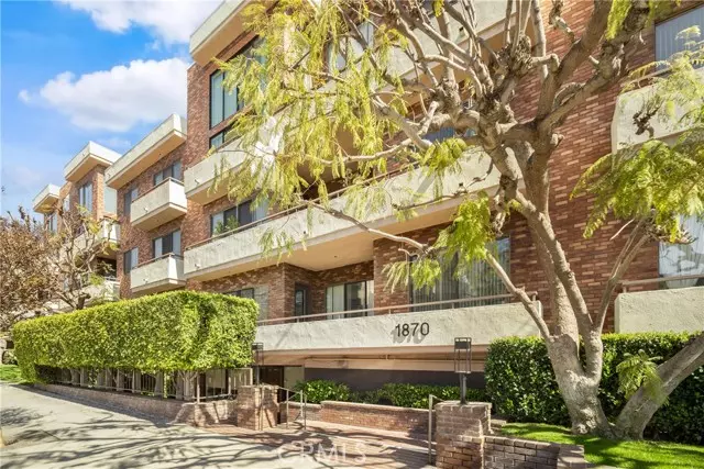 1870 Veteran AVE 101, Los Angeles, CA 90025