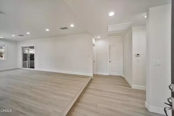 Glendale, CA 91202,838 Highland AVE