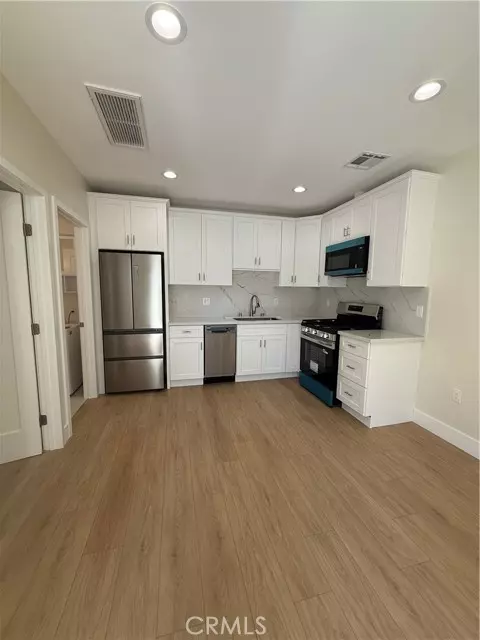 North Hollywood, CA 91606,6227 Wilkinson AVE