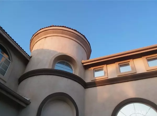 43 Valencia LN, Redlands, CA 92374