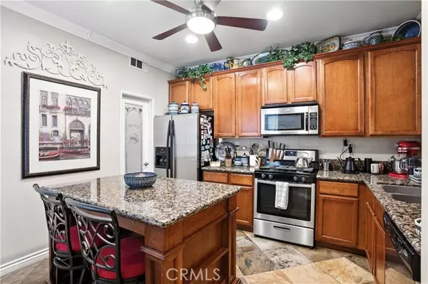 Lake Elsinore, CA 92532,15636 Vista WAY 104