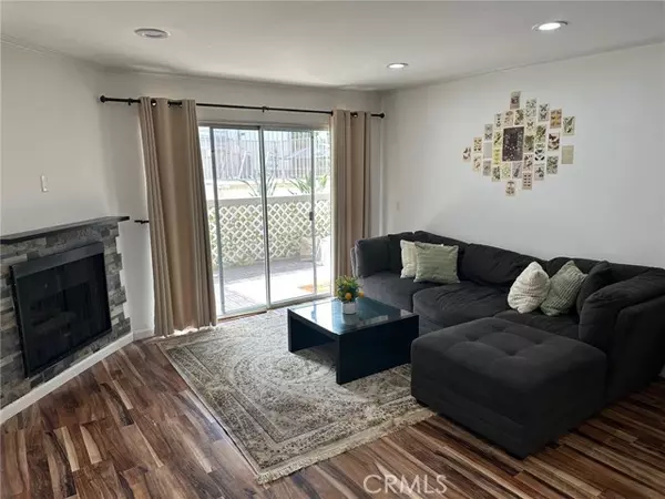 20253 Keswick ST 105, Winnetka, CA 91306