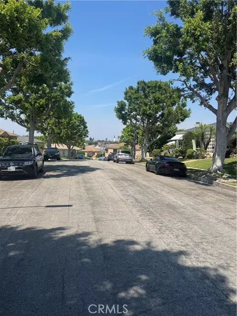 Inglewood, CA 90303,10220 S 1st AVE
