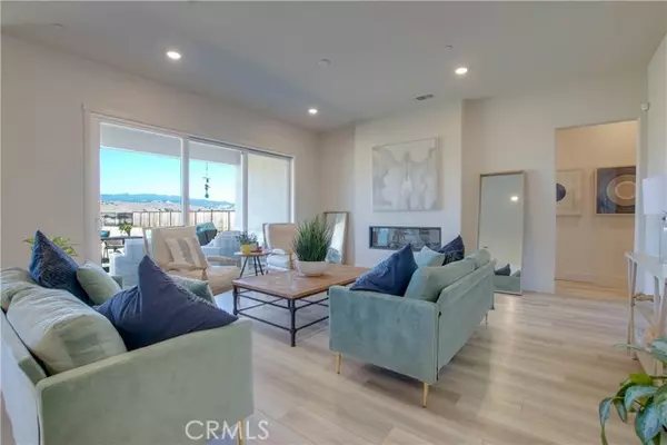 208 Luna WAY, Hollister, CA 95023